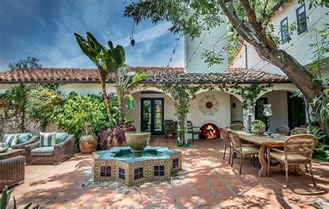 Romantic Spanish Style Villa In Beverly Hills One Kindesign Spanish Style Homes Spanish