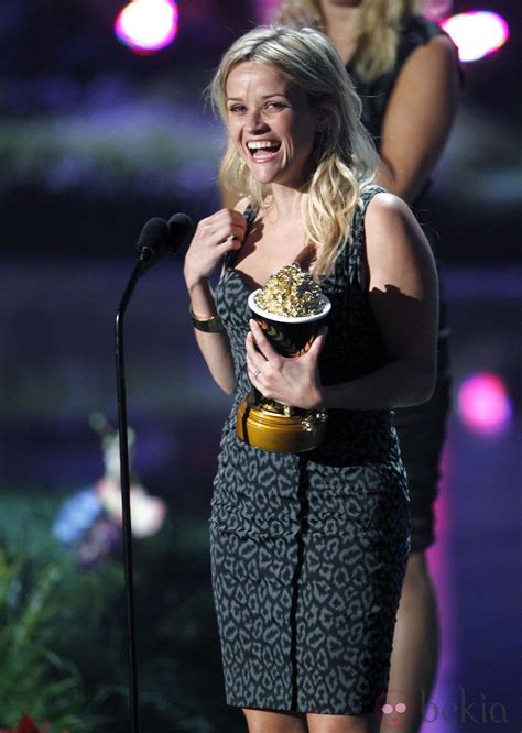 Reese Witherspoon Recoge Su Premio En Los Mtv Movie Awards 2011 Foto