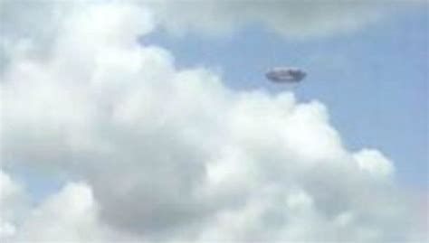 One Of Worlds Best Ever Ufo Pictures Captured Prompting Claims It