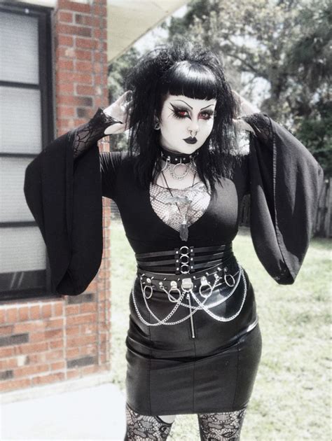 Pin By Emma On Outfit Inspo Goth Look Gothic Outfits Goth Outfits