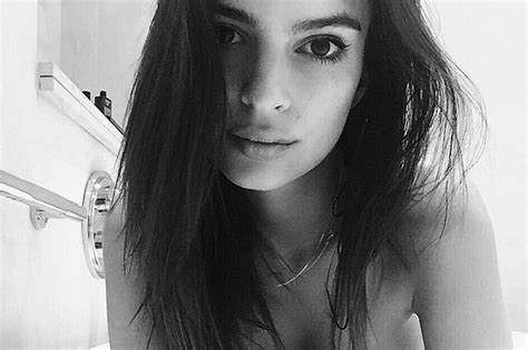 Blurred Lines Star Emily Ratajkowski Poses Naked In The Bath For Racy