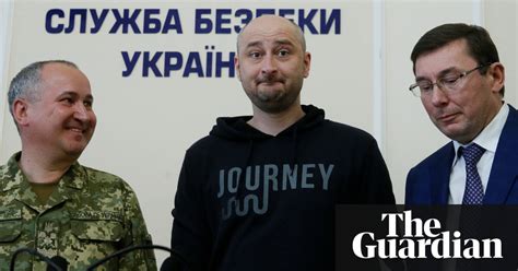 Murdered Russian Journalist Turns Up Alive At News Conference Video