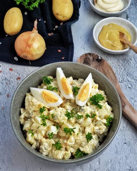 Klassischer Kartoffelsalat Mit Ei Und Mayonnaise Lydiasfoodblog