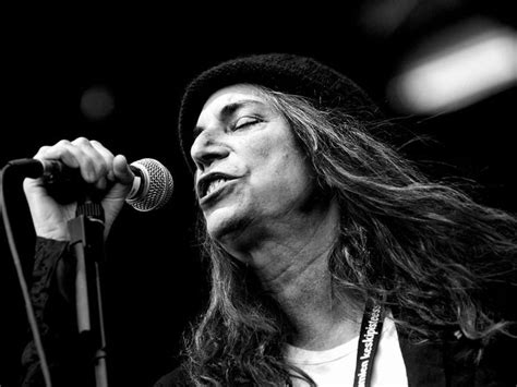 Watch Patti Smith Cover The Beatles At Carnegie Hall