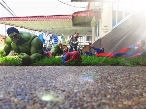 This Guy Uses Forced Perspective To Capture Awesome Photos With Toy