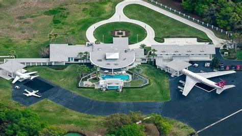 He claimed qantas offered to give him a retiring 744 from the fleet. John Travolta's House In Florida - 2017 (Inside & Outside) - YouTube