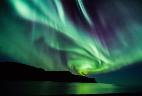 The Northern Lights Will Be Seen Far South In The Us Tonight Thrillist
