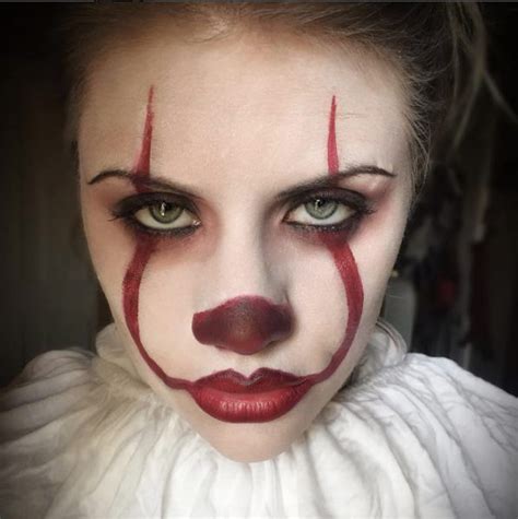 9 Makeup Looks You Have To Try For Halloween 2017 Scary Clown Makeup