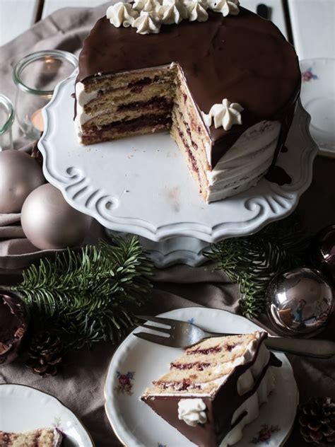 Jetzt ausprobieren mit ♥ chefkoch.de ♥. Spekulatius-Torte. Ein wundervolles Weihnachtsrezept ...