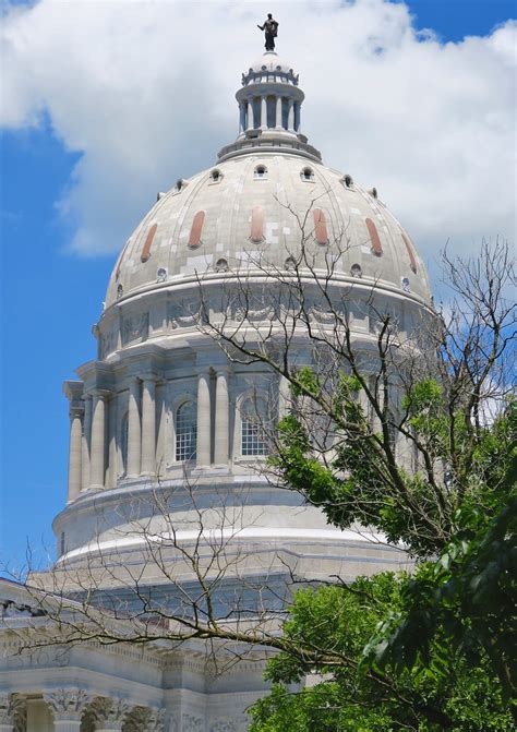 State Capitol Jefferson City Mo Rotunda On The Missouri Flickr