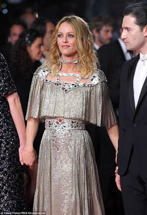 Vanessa Paradis Gets Married To Director Beau Samuel Benchetrit During