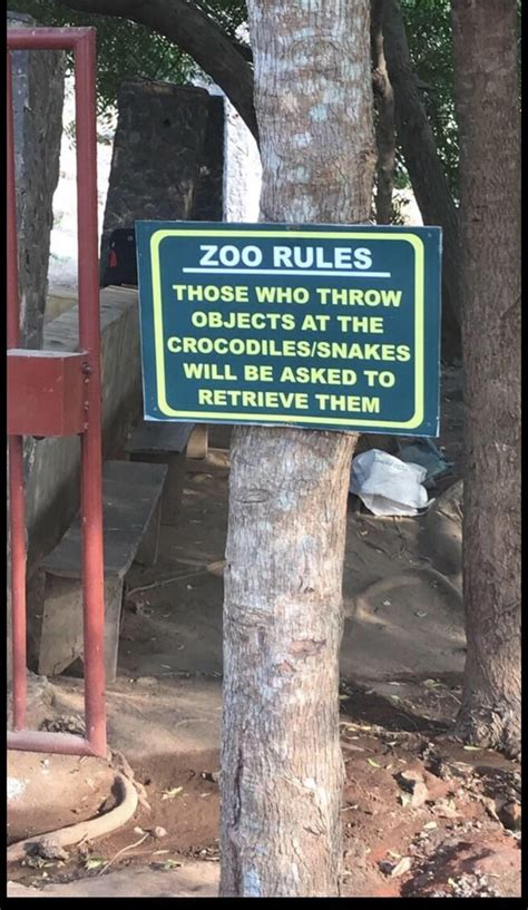 Very Effective Sign At The Zoo Funnysigns