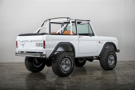 This Customized Ford Bronco Is A Work Of Art On Wheels Airows