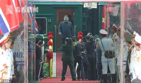 Search for text in self post contents. 越南民众车站迎接金正恩 称"本人真的年轻帅气"_手机凤凰网