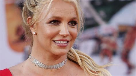 Britney Spears Halbnackt Dreht Sie Frei Damit Treibt Es Britney Auf