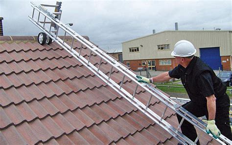 Solar Ladder Safety Access For Solar Panel Installations Easi Dec