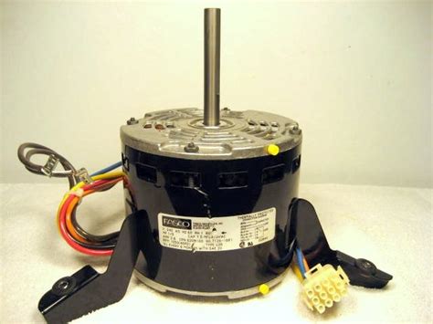 Page 2 g40uh(x) parts identification duralok tm heat exchanger assembly upper access panel burners blower motor gas manifold cabinet control box gas valve combustion air proving (pressure). I have a Lennox G40UH(X) furnace that is not working ...