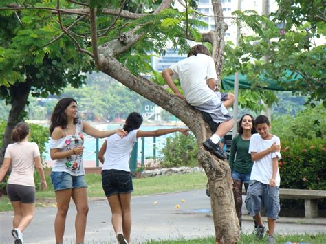Gambar Orang Orang Muda Pemuda Masyarakat Taman Waktu Luang Rio