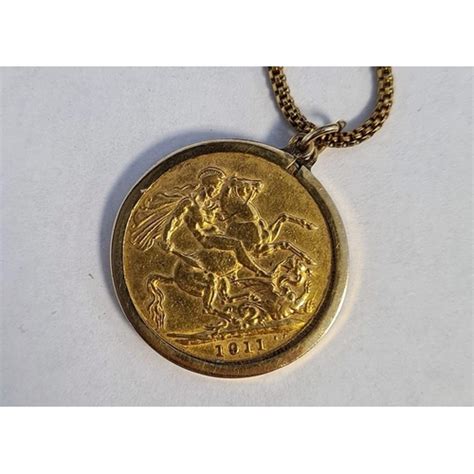 George V Gold Sovereign Set As A Pendant And The Ct Gold Fine Box