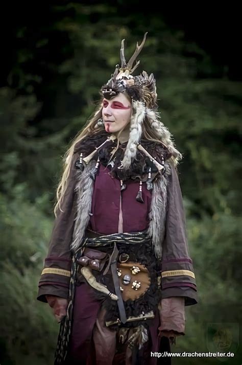 Pin By Gonobobel On Characters Druid Costume Larp Costume Medieval