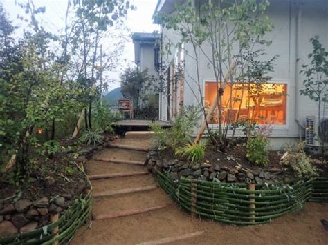 階段のあるエントランス 寄居町どすこい喫茶 - 雑木の庭、庭づくり、水はけ改善、環境改善、お庭に関する ことなら中央園芸
