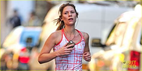Full Sized Photo Of Claire Danes New Homeland Tonight 03 Photo