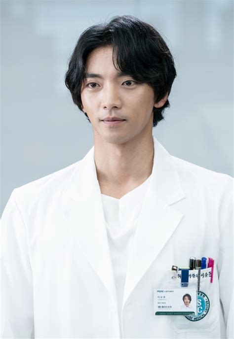 It drains out a lot of emotion through eyes of the viewers. » Doctor John » Korean Drama