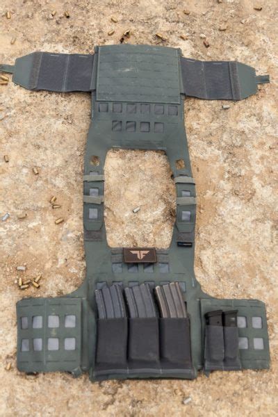 Gear Review Blue Force Gear Plateminus V2 Plate Carrier And Pouches