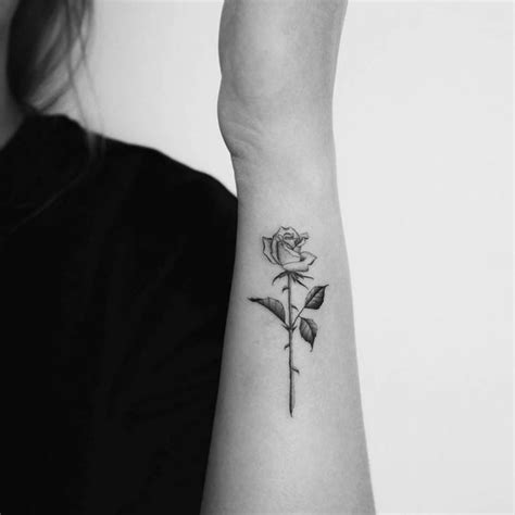 19 Simple Small Rose Tattoo On Hand Images Wallpaper