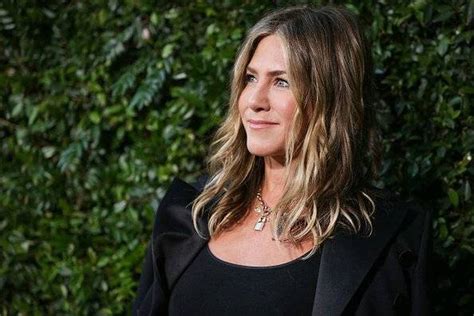 Jennifer Aniston Revela Que Tiene Extra O H Bito Al Desnudo