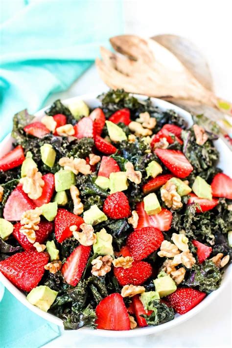Avocado Kale Salad With Strawberries Veggies Save The Day