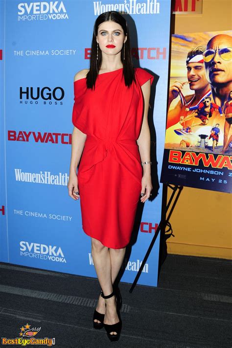 Alexandra Daddario Catharine And At Baywatch Screening In New York 05