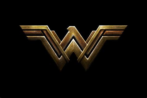 Anónimo 4 de mayo de 2020, 23:33. SDCC 2016: Both DC and Marvel reveal new movie logos ...