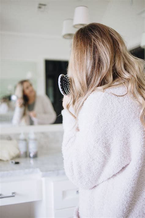 There is actually science and logic to support this hair care regime. How to Not Wash your Hair Everyday | Curls and Cashmere