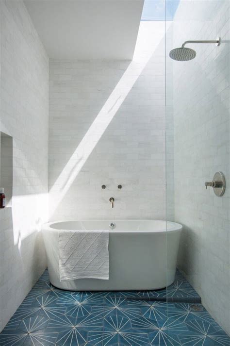 29 White Marble Bathroom Wall Tiles Ideas And Pictures 2021