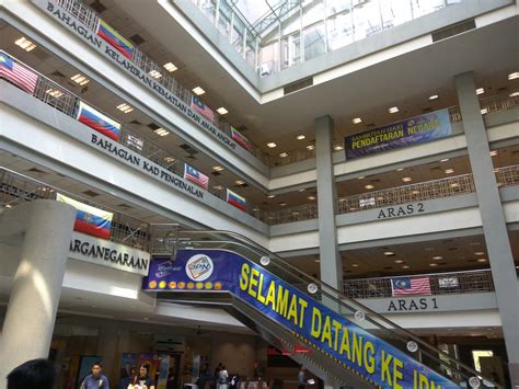 Kalau tiada boleh fotokopi kat kedai fotostat area jpn. Moon punyer blog: Surat beranak hilang