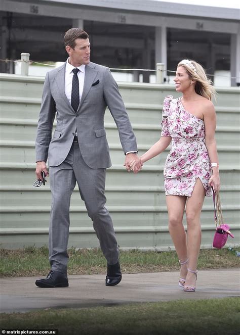 His only response was to thank a. Ben Roberts-Smith, 42, debuts his new girlfriend, 28, at ...