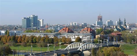 Internet, tv, vaskemaskine og tørretumbler, radiator soveværelser: Plik:Poznan centrum.jpg - Wikipedia, wolna encyklopedia