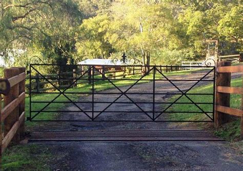 Eleanor Steel Driveway Farm Gate Made By Farmweld Is Hinged To Large