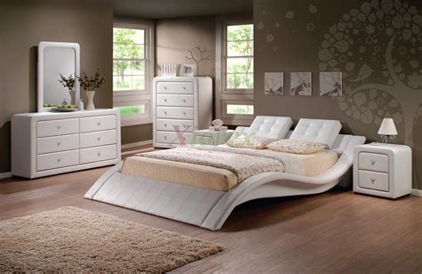 Beds, dressers, armoires and nightstands are the necessities that make up typical bedroom furniture sets, and while it certainly can be convenient, don't feel obligated to buy them all in one matching set. Modern Upholstered Platform Bedroom Furniture Set 152 | Xiorex