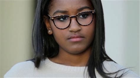 sasha obama stalked by paparazzi while roaming the cold streets of new york in a crop top