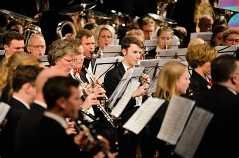 Koninklijke Fanfare De Vriendenkring Uit Montfort En Harmoni De