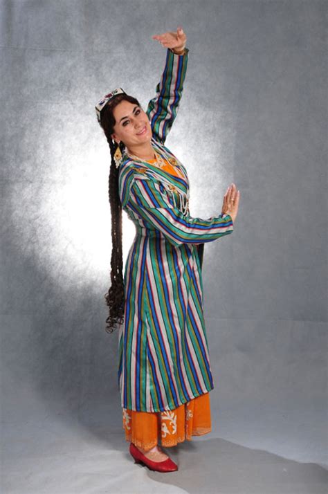 Uzbek Costume 57 Photos National Outfit Of Uzbekistan Female Models