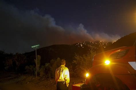 Western Wildfires Force Evacuations In Arizona California El Dorado News