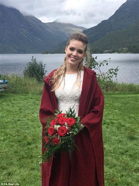 Norwegian Couple Wed In The First Viking Wedding In Years Daily Mail Online