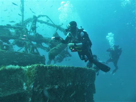 Wreck diving | Orca Dive Center