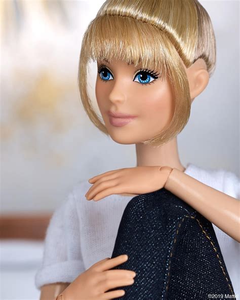 308k 次赞、 96 条评论 Barbie® Barbiestyle 在 Instagram 发布：“go Ahead