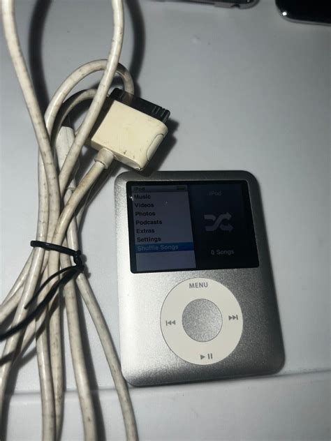 Apple Ipod Nano 3rd Generation 4 Gb Tested And Working Great Ebay