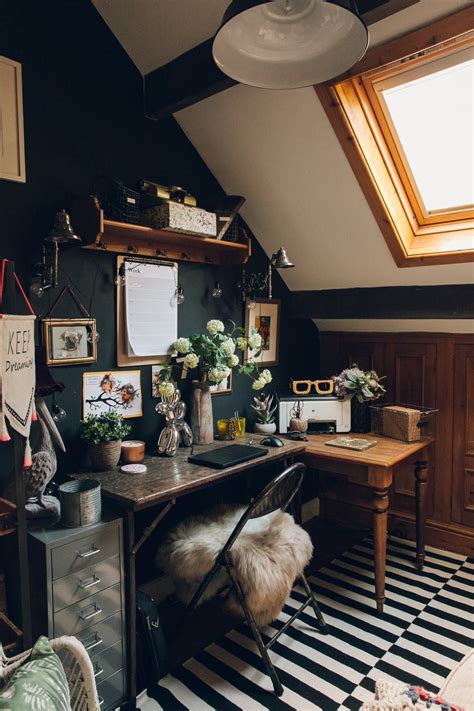 A Dark Moody Vintage Filled Victorian In The Uk Artofit