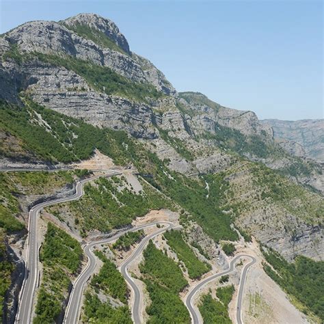 2 albanies are nae recognised as a minority in turkey. Google's Montenegro/Albanië (uhhh Kosovo dus ...